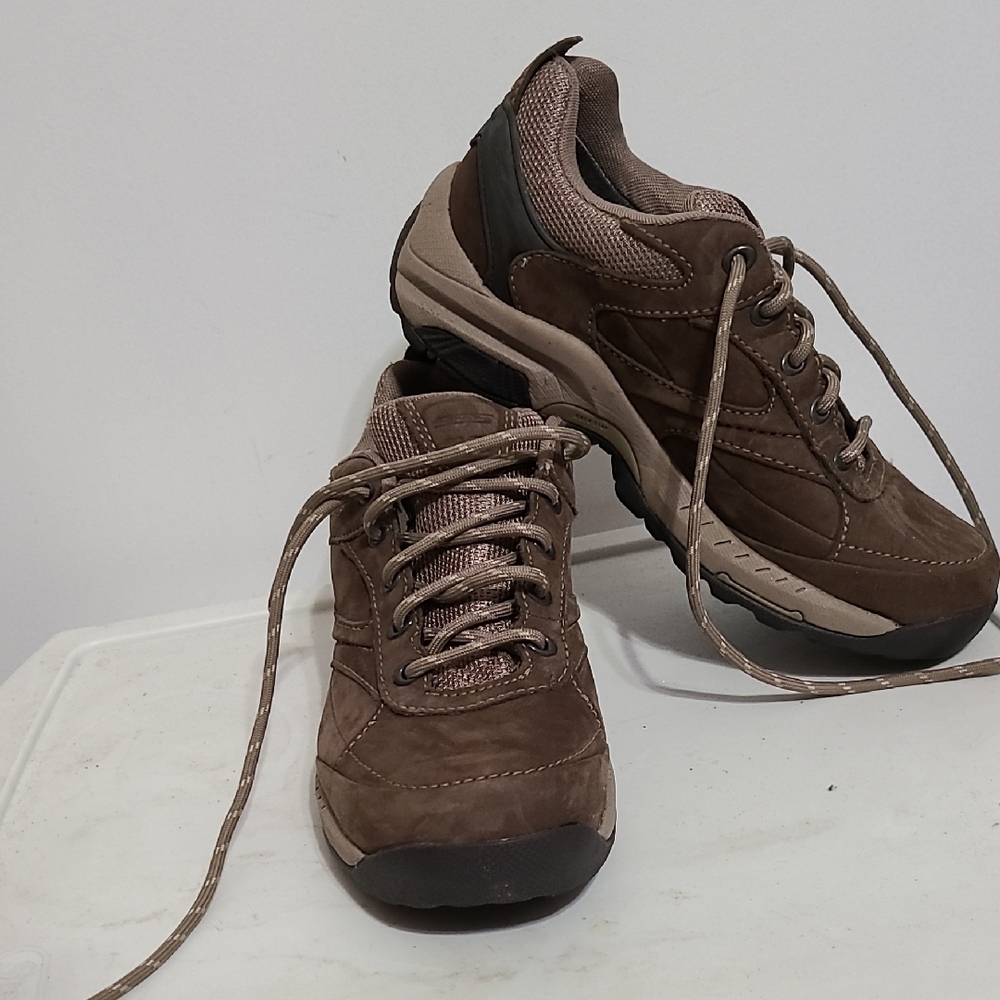 Women's Brown Hiking Shoes